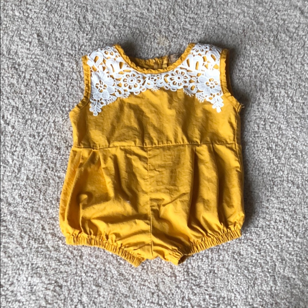 EUC Lace romper bubble